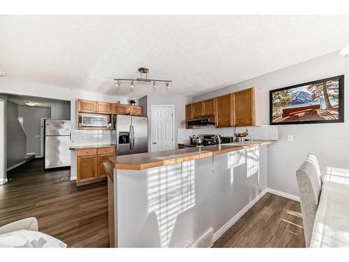 126 Hidden Creek Rise Nw, Calgary, AB - Indoor Photo Showing Kitchen