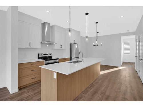 272 Corner Glen Crescent, Calgary, AB - Indoor Photo Showing Kitchen With Double Sink With Upgraded Kitchen