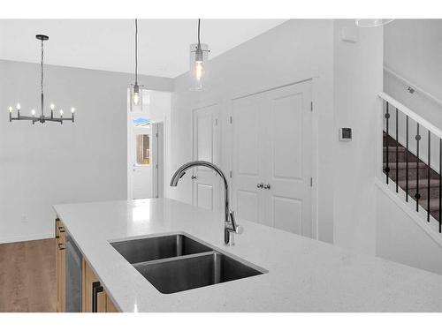 272 Corner Glen Crescent, Calgary, AB - Indoor Photo Showing Kitchen With Double Sink With Upgraded Kitchen