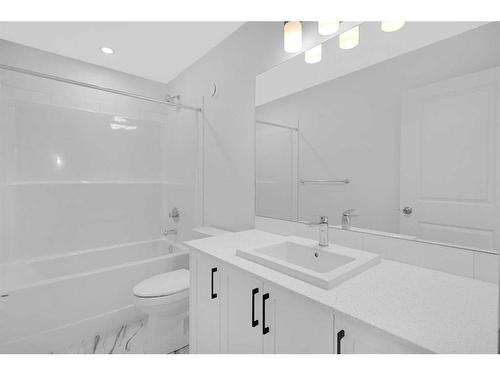 272 Corner Glen Crescent, Calgary, AB - Indoor Photo Showing Bathroom