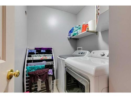 112 Chaparral Ridge Circle Se, Calgary, AB - Indoor Photo Showing Laundry Room