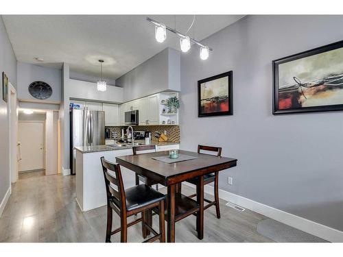 112 Chaparral Ridge Circle Se, Calgary, AB - Indoor Photo Showing Dining Room