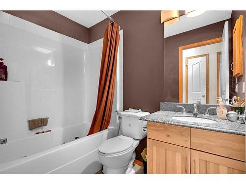 102 Cranberry Square Se, Calgary, AB - Indoor Photo Showing Bathroom