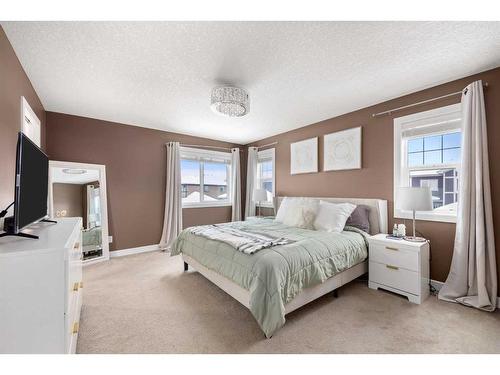 247 Valley Pointe Way Nw, Calgary, AB - Indoor Photo Showing Bedroom