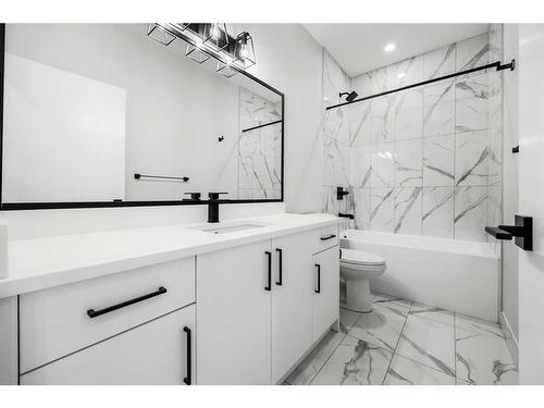 6 Fireside Point, Cochrane, AB - Indoor Photo Showing Bathroom