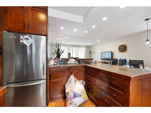 1612 Radisson Drive Se, Calgary, AB - Indoor Photo Showing Kitchen