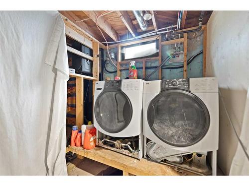 1612 Radisson Drive Se, Calgary, AB - Indoor Photo Showing Laundry Room