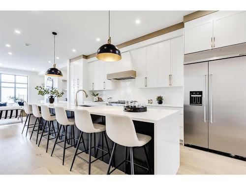 2632 30 Street Sw, Calgary, AB - Indoor Photo Showing Kitchen With Stainless Steel Kitchen With Double Sink With Upgraded Kitchen