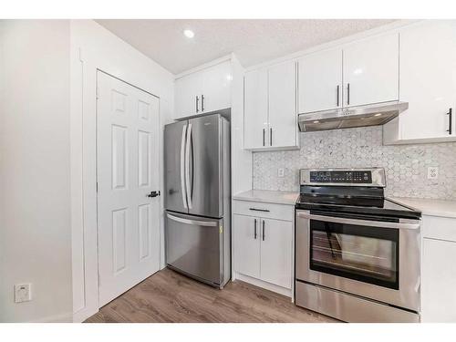 80 Saddleback Way Ne, Calgary, AB - Indoor Photo Showing Kitchen