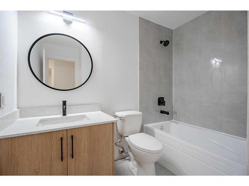 115 Pinecrest Crescent Ne, Calgary, AB - Indoor Photo Showing Bathroom