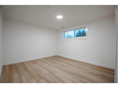 115 Pinecrest Crescent Ne, Calgary, AB - Indoor Photo Showing Other Room