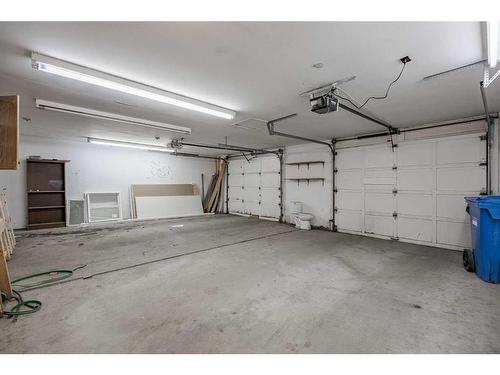 115 Pinecrest Crescent Ne, Calgary, AB - Indoor Photo Showing Garage