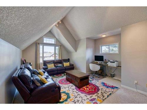 12 Hidden Creek Drive Nw, Calgary, AB - Indoor Photo Showing Living Room