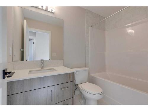 303-85 Sage Hill Heights, Calgary, AB - Indoor Photo Showing Bathroom