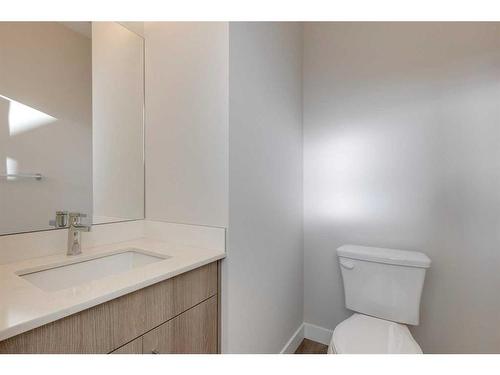 303-85 Sage Hill Heights, Calgary, AB - Indoor Photo Showing Bathroom