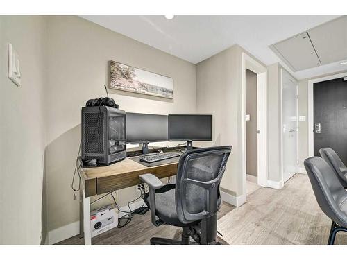 1508-1122 3 Street Se, Calgary, AB - Indoor Photo Showing Office