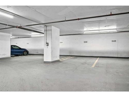 1508-1122 3 Street Se, Calgary, AB - Indoor Photo Showing Garage