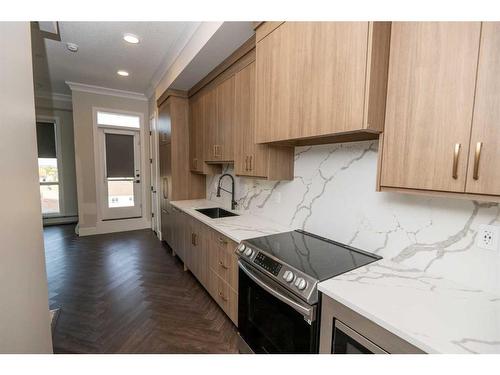 501-370 Dieppe Drive Sw, Calgary, AB - Indoor Photo Showing Kitchen