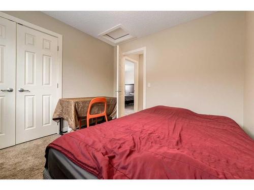 140 Walden Rise Se, Calgary, AB - Indoor Photo Showing Bedroom