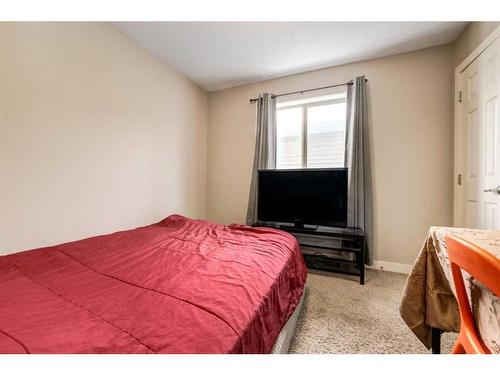 140 Walden Rise Se, Calgary, AB - Indoor Photo Showing Bedroom