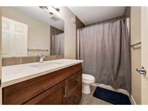 140 Walden Rise Se, Calgary, AB - Indoor Photo Showing Bathroom