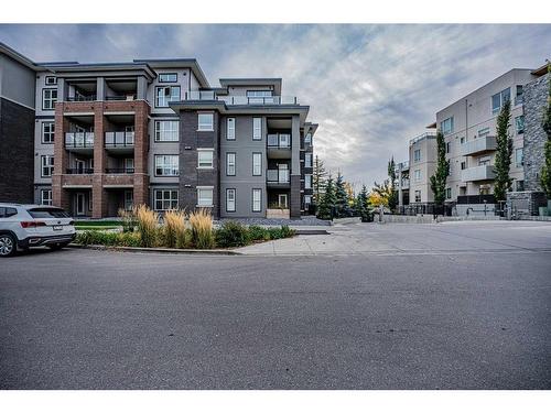 3113-95 Burma Star Road Sw, Calgary, AB - Outdoor With Balcony With Facade