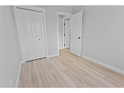 531 Rowmont Boulevard Nw, Calgary, AB - Indoor Photo Showing Other Room