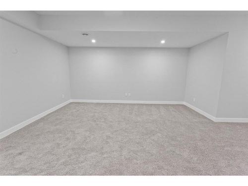 531 Rowmont Boulevard Nw, Calgary, AB - Indoor Photo Showing Other Room