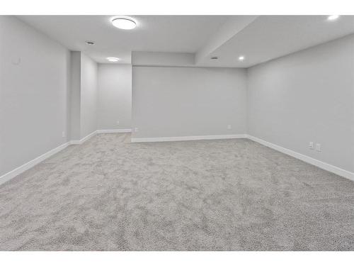 531 Rowmont Boulevard Nw, Calgary, AB - Indoor Photo Showing Other Room