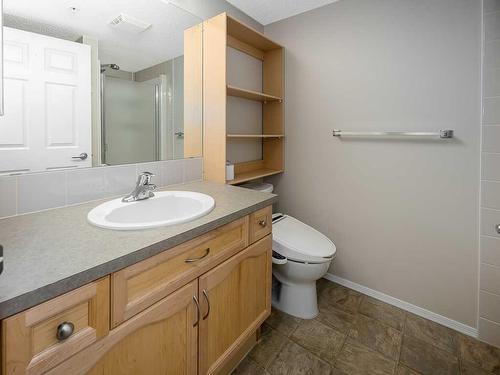 2207-200 Community, Okotoks, AB - Indoor Photo Showing Bathroom