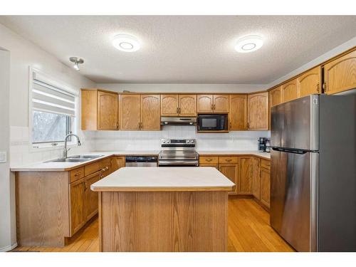 646 Sierra Morena Court Sw, Calgary, AB - Indoor Photo Showing Kitchen With Stainless Steel Kitchen With Double Sink