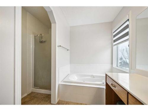 646 Sierra Morena Court Sw, Calgary, AB - Indoor Photo Showing Bathroom