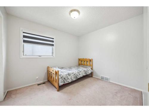 646 Sierra Morena Court Sw, Calgary, AB - Indoor Photo Showing Bedroom