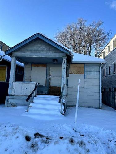 2213 14 Street Sw, Calgary, AB - Outdoor