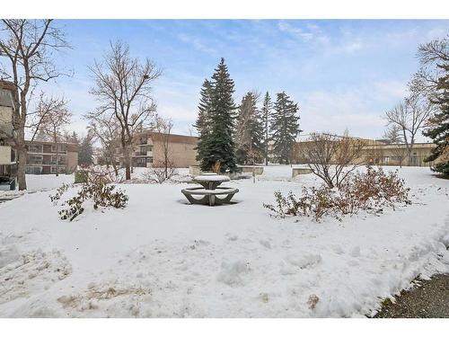 6A-231 Heritage Drive Se, Calgary, AB - Outdoor