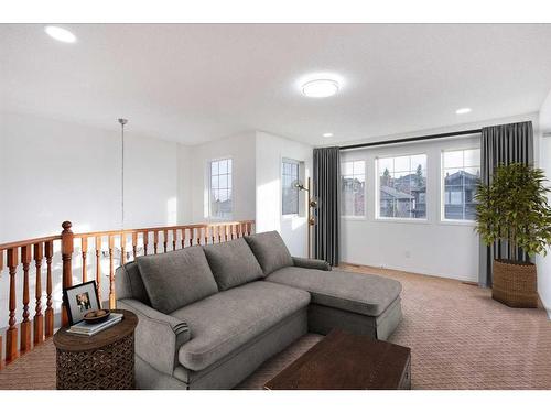 42 Royal Oak Grove Nw, Calgary, AB - Indoor Photo Showing Living Room