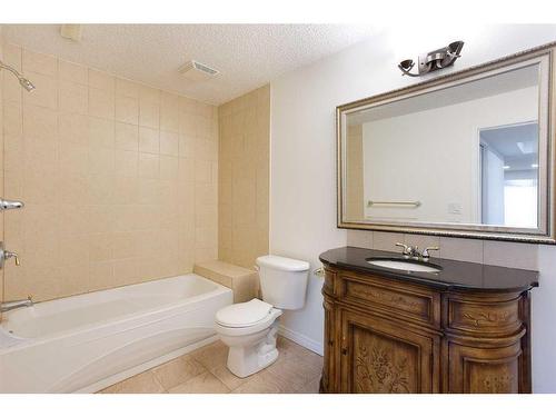 42 Royal Oak Grove Nw, Calgary, AB - Indoor Photo Showing Bathroom