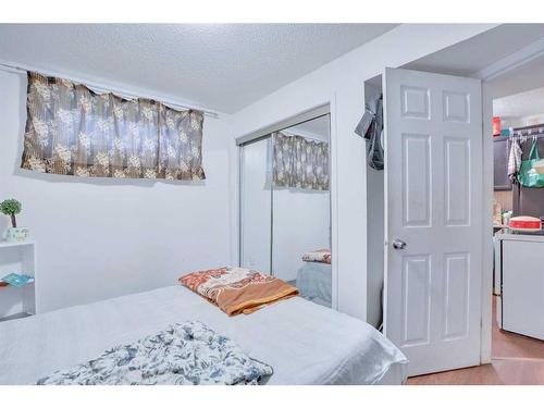 81 Taravista Way Ne, Calgary, AB - Indoor Photo Showing Bedroom