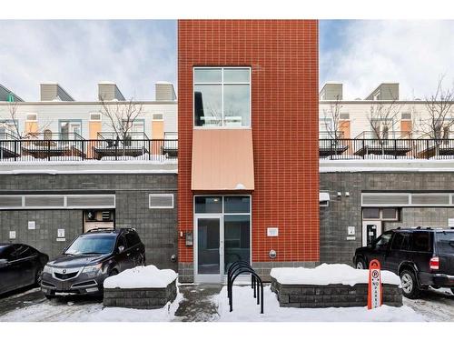 210-116 7A Street Ne, Calgary, AB - Outdoor With Balcony