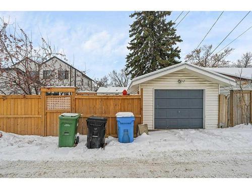 2536 4 Avenue Nw, Calgary, AB - Outdoor