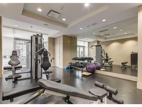 1208-1118 12 Avenue Sw, Calgary, AB - Indoor Photo Showing Gym Room