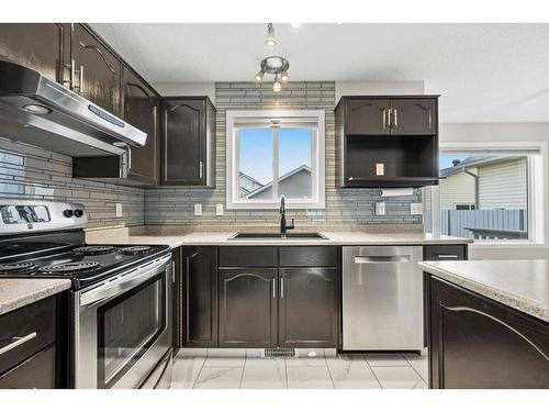 274 Covewood Park Ne, Calgary, AB - Indoor Photo Showing Kitchen