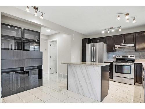 274 Covewood Park Ne, Calgary, AB - Indoor Photo Showing Kitchen