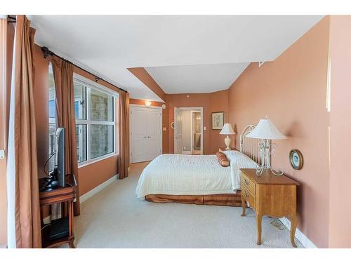 801-110 7 Street Sw, Calgary, AB - Indoor Photo Showing Bedroom