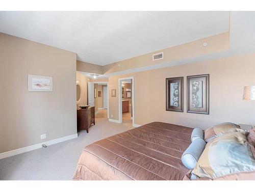 801-110 7 Street Sw, Calgary, AB - Indoor Photo Showing Bedroom