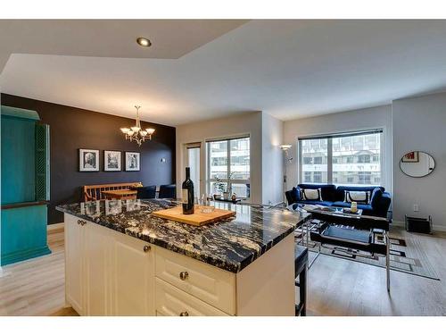 503-114 15 Avenue Sw, Calgary, AB - Indoor