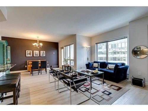 503-114 15 Avenue Sw, Calgary, AB - Indoor