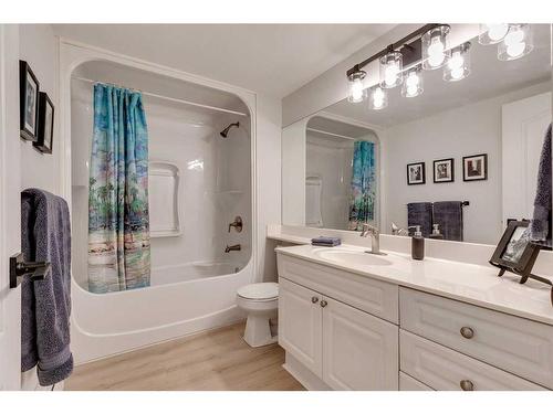 503-114 15 Avenue Sw, Calgary, AB - Indoor Photo Showing Bathroom