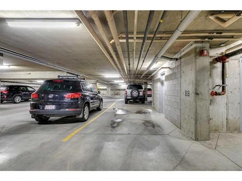 503-114 15 Avenue Sw, Calgary, AB - Indoor Photo Showing Garage