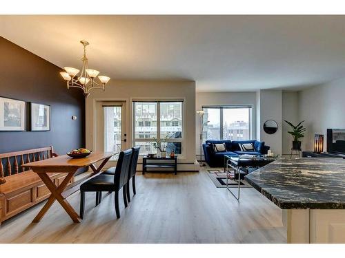 503-114 15 Avenue Sw, Calgary, AB - Indoor Photo Showing Dining Room